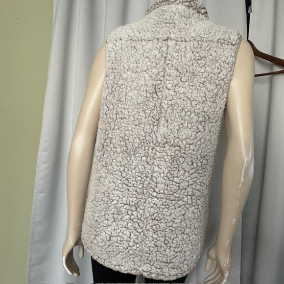 THREAD & SUPPLY - Sherpa Warm Faux Shearling Full Zip Vest Women's Small NWT - Picture 3 of 7
